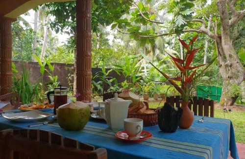 Dodanduwa House | R&N Yellow House