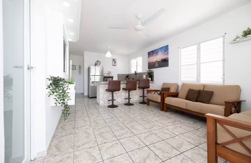 El Combate Apartment | R&V Combate Beach House, 2nd Floor with Pool