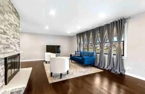 Wasco House | Radiance - 4BR Single Level Home