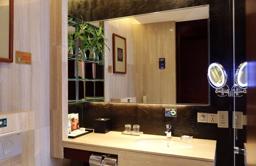 Chengzhong District Hotel | Radisson Blu Hotel Liuzhou