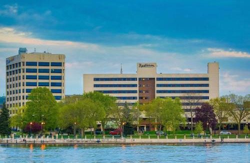 Historic Downtown La Crosse Hotel | Radisson Hotel La Crosse