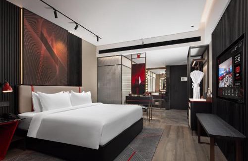 Xiangzhou District Hotel | Radisson RED Hotel Zhuhai Gongbei Port
