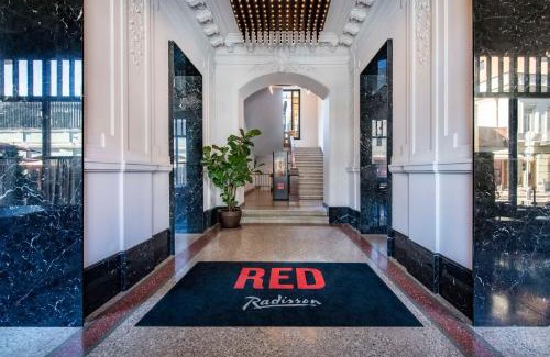 Chugureti Hotel | Radisson RED Tbilisi
