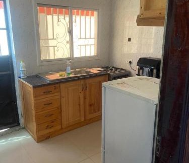 Old-Yundum House | Rahims 3 bedroom Bungalow - Dalaba