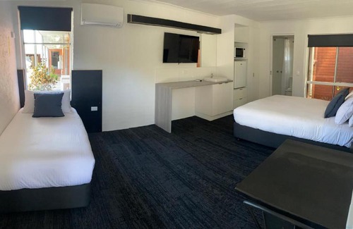 Myrtleford Hotel | Railway Motel Myrtleford