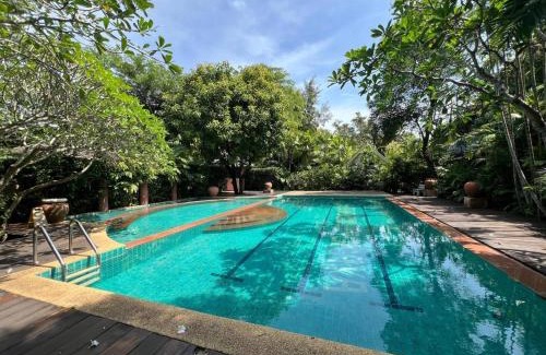 Khlong Khuean House | Rainbow Arokaya Holistic Longevity Wellness Resort, Riverfront Room