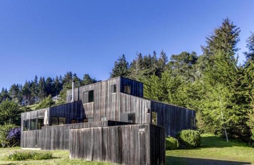 Sea Ranch House | Rainbow's End