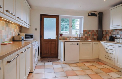 West Buckland Cottage | RAINBOW VIEW, pet friendly, character holiday cottage in Churchinford