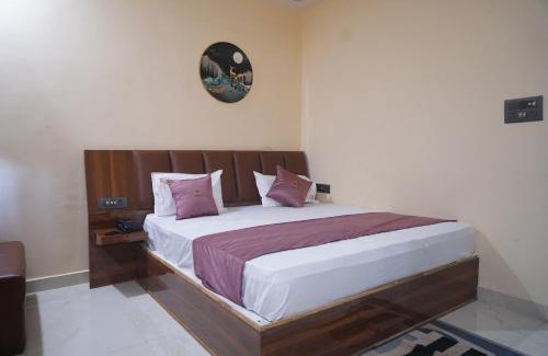 Gwalior Hotel | Raj Kamal Hotel & Garden