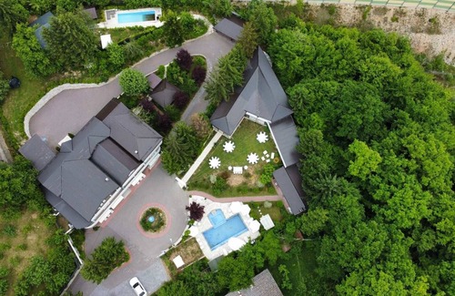 Sarajevo Apartment | Rakovica Resort - Apartment with Shared Pool 4