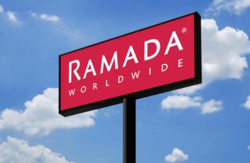 Racine Hotel | Ramada by Wyndham Beaver Falls