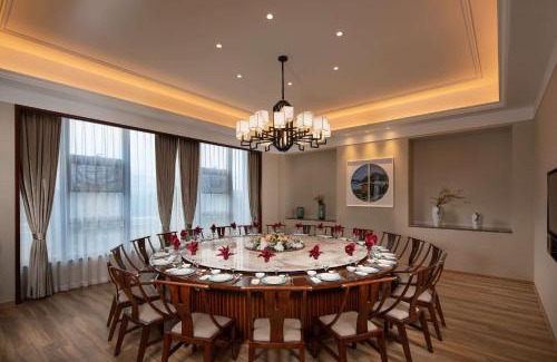 Cangnan County Hotel | Ramada Plaza Wyndham Wenzhou Cangnan