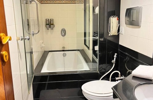 Dadar East Hotel | Ramee Guestline Hotel Dadar