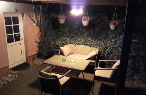 Smedcice House | Ranch 79