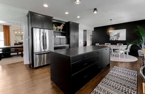 Royal Oak House | RANCH AT ROYAL OAK- Exclusive waterfront pool pier
