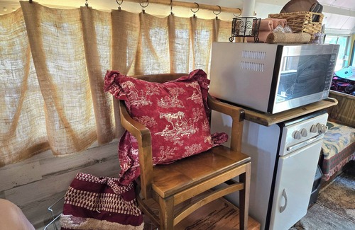 Gainesville House | Ranch stay in the Barnabus close to Bull Shoals & Norfork Lakes!