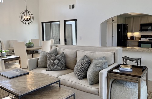 Rancho Mirage House | RANCHO MIRAGE IMPECCABLY-DESIGNED TOWNHOME POOLSIDE/MOUNTAIN VIEWS/TENNIS/GOLF