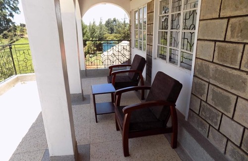 Kiamuturi Cabin | Ranges View Lodge - Single Room with Bath