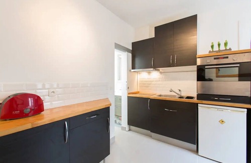 Saint-Thomas-d'Aquin Bed & Breakfast | Rare Apt in the heart of Paris: 10min walk to the Louvre