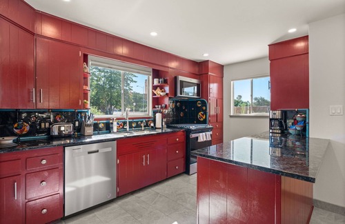 South Capitol House | Rare Gem in Santa Fe 2-bedroom, with AC, Wi-Fi