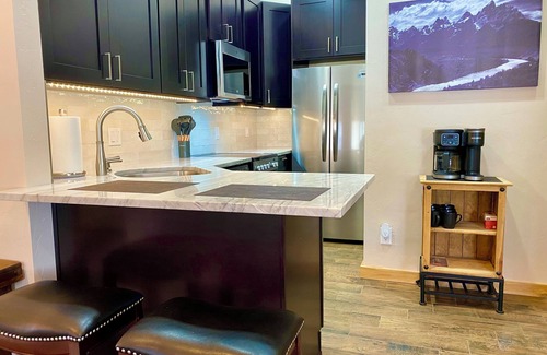 Breckenridge Ski Chalet | Rare single level 2 bed 2 bath Chalet on Shuttle Route minutes to Breckenridge