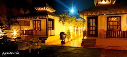 Shri Madhopur Hotel | Rasleela Resort by Mandothiya's - Luxury Swiss Tent Resort