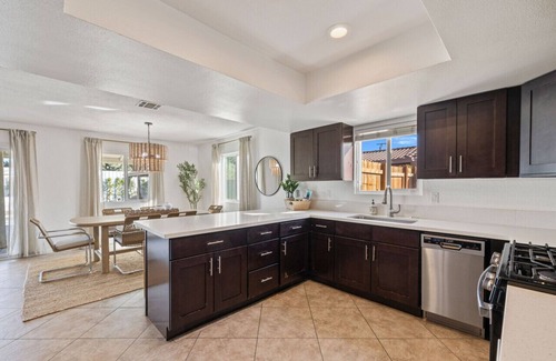 Bermuda Dunes House | Rather Be Desert Getaway: Pool, Hub Tub & Sunshine