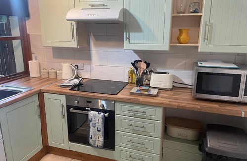 Saint Erth Praze Ski Chalet | Rebels Retreat - 2-bed Chalet nr St Ives & Hayle