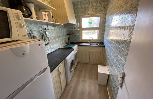 Mas Pinell Apartment | Rec Dalt - with air conditioning, terrace, and 250m from the beach