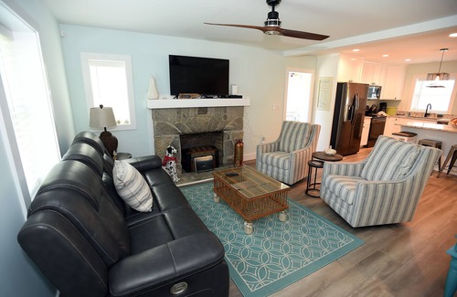Dodds Addition House | Recent Updates 4BR Home Walk to Dewey/Rehoboth Beach