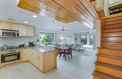 Folly Field Villa | Recently Renovated 3 Br, 300 Yards From Beach, Dogs Okay