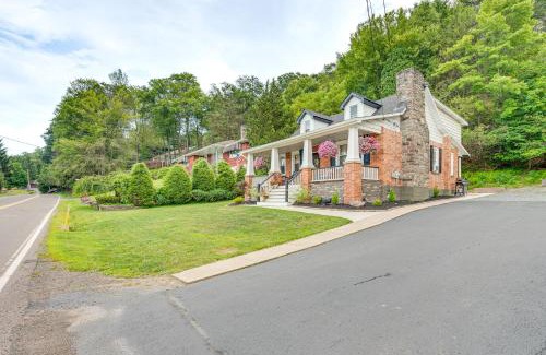 Harveys Lake House | Recently Renovated Harveys Lake Retreat with Dock!