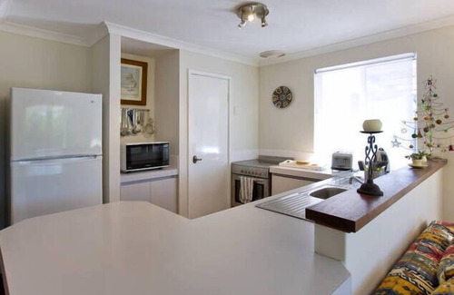 Dunsborough House | Red Cat Shack Dunsborough