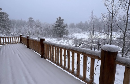 Red Feather Lakes Cabin | Red Feather Lakes Cozy Log Cabin