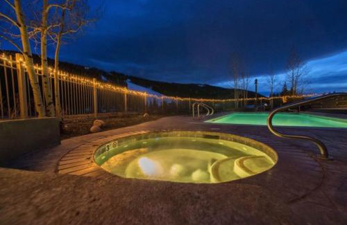River Run Hotel | Red Hawk Lodge 2200