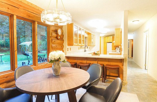 Maple Falls House | Red Mountain Lodge – A Luxurious Woodland Retreat Near Silver Lake Park