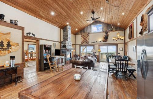 Stevensville House | Red Mountain Ranch- Bitterroot Mountain Views