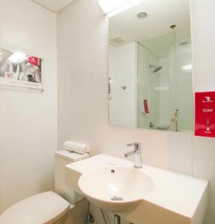 Malabanias Hotel | Red Planet Clark Angeles City