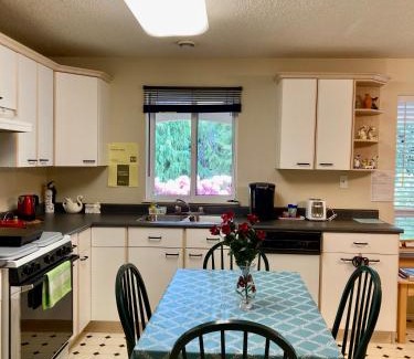 Regional District of Nanaimo House | Red Robe B&B