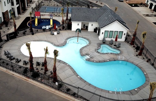 Washington Fields Condo | ⛏️ Red Rock ⛏️ Adventurous Desert Experience | POOL IS OPEN!