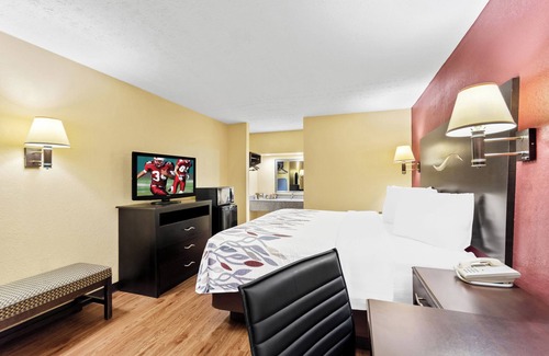 Berea Hotel | Red Roof Inn Berea