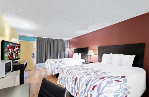 Berea Hotel | Red Roof Inn Berea
