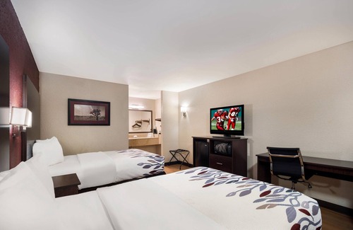 Bishopville Hotel | Red Roof Inn Bishopville