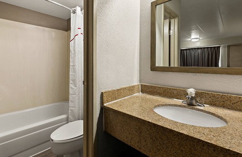 Independence Hotel | Red Roof Inn Cleveland - Independence