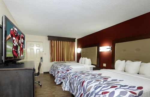 Columbus Hotel | Red Roof Inn Columbus, MS
