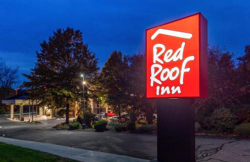 Meriden Hotel | Red Roof Inn Meriden CT