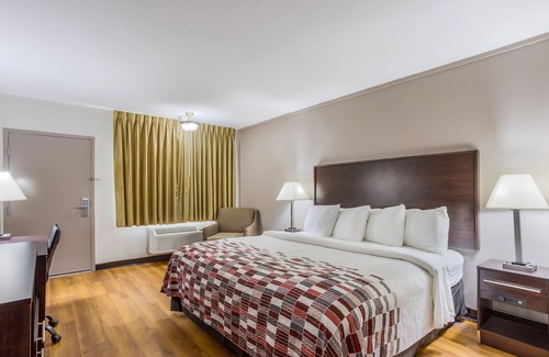 Meridian Hotel | Red Roof Inn Meridian