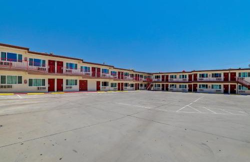Needles Hotel | Red Roof Inn Needles