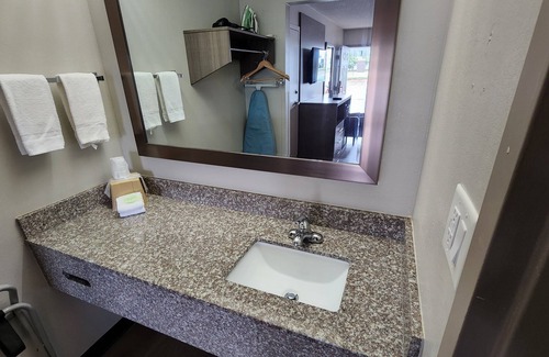 Perry Hotel | Red Roof Inn Perry