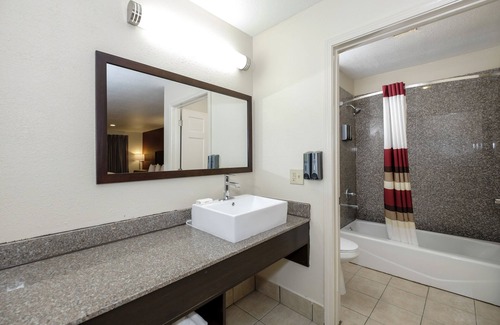 Hammond Hotel | Red Roof Inn PLUS+ Hammond